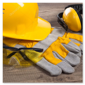 Schutzausrüstung mit Helm und Handschuhen